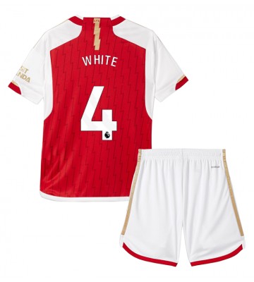 Arsenal Ben White #4 Replika Babytøj Hjemmebanesæt Børn 2023-24 Kortærmet (+ Korte bukser)